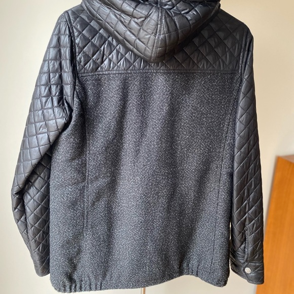 Volcom Women’s Winter Jacket - Picture 3 of 3